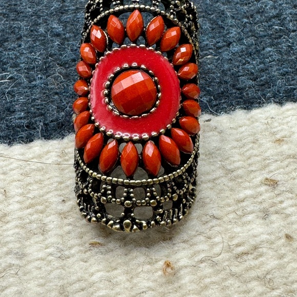 Boho Cocktail Ring South West Style Coral Colored Beaded Goldtone Preowned - Picture 6 of 8